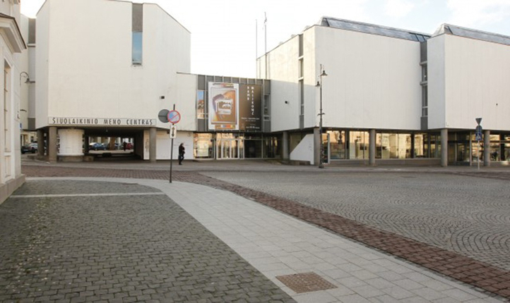 crocodiles and elevators