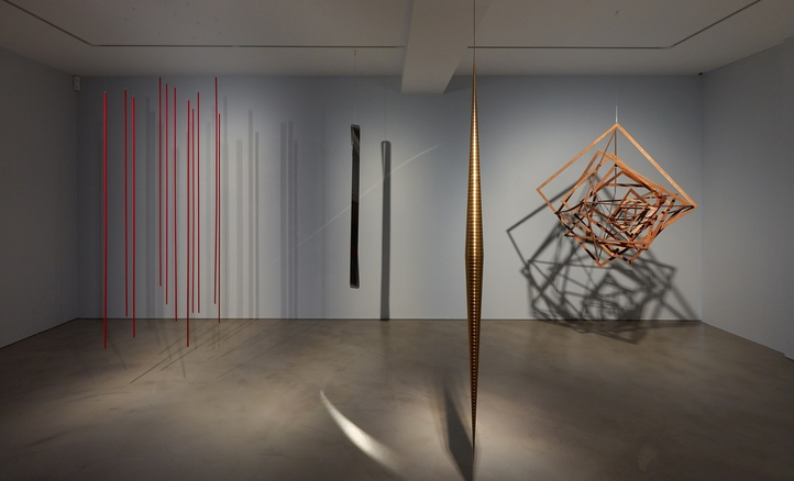 suspension – a history of abstract hanging sculpture 1918 – 2018