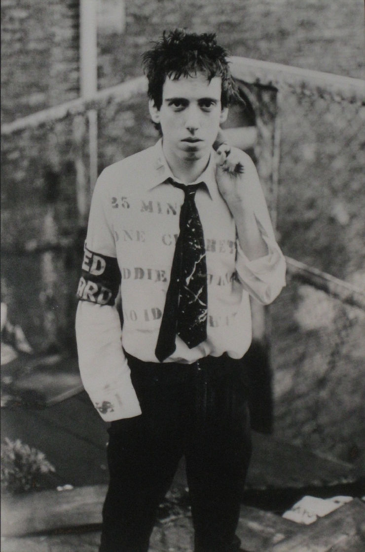 Caroline Coon Mick Jones outside rehearsals, Chalk Farm, 1976 Gelatin Silver Print 30.6 x 24.2 cms 12 1/16 x 9 8/16 ins