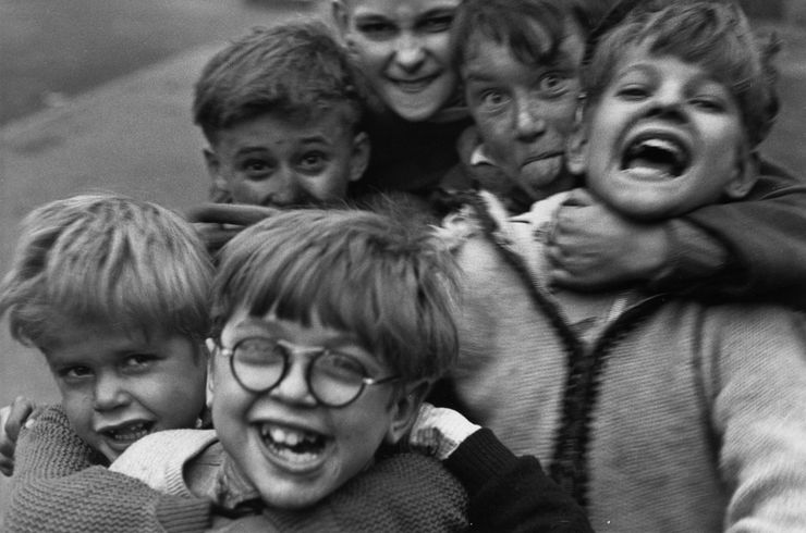 Shirley Baker North Manchester, c.1960s Vintage gelatin silver print 19.6 x 29 cms 7 3/4 x 11 3/8 ins