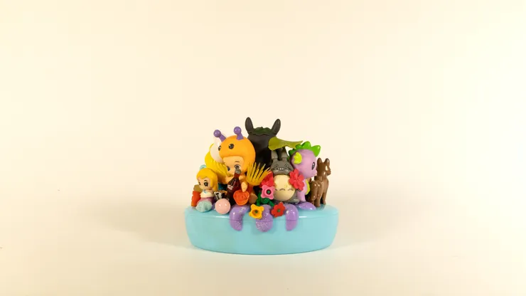 Ariel Ruby, World's Best Neighbours III, 2022