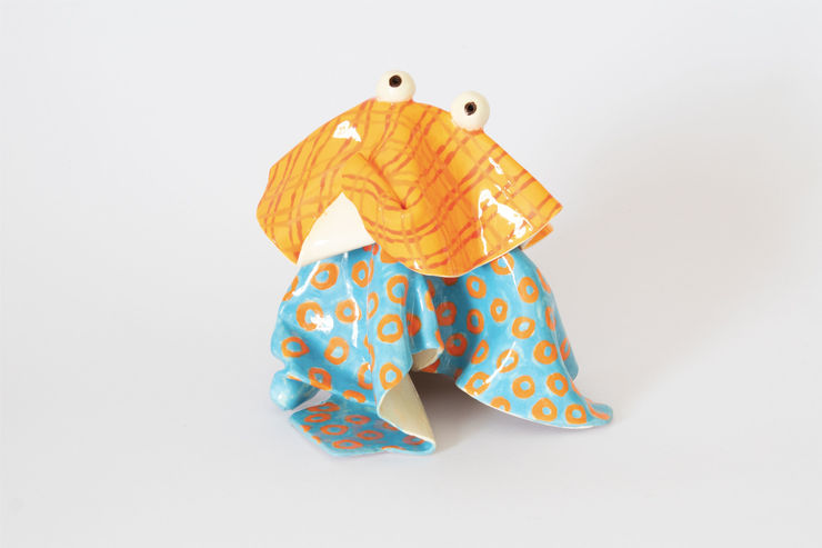 Pascual Ovalle CIE-11 MG24 temor a enfermar - 6 (ICD-11 MG24 fear of Illness – 6), 2024 Glazed ceramic 15 x 15 x 17 cm (two pieces)