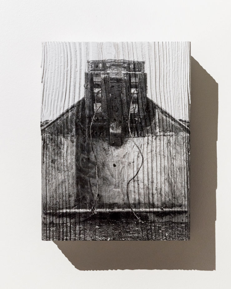 Sylvie Bonnot Bois Printemps, 2022 Photographic volume, Silver gelatin transferred onto laquered raw lumber - Unique 45 x 36 x 12 cm