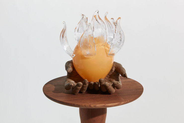 Kelly Akashi Vitality, 2021 Hand-blown glass, bronze, walnut pedestal 136 x 28 x 28 cm 53.5 x 11 x 11 in
