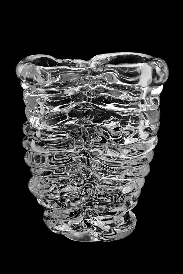 Ritsue Mishima INFINITO, 2025 glass 19 1/4 x 15 1/2 in 49 x 39.5 cm