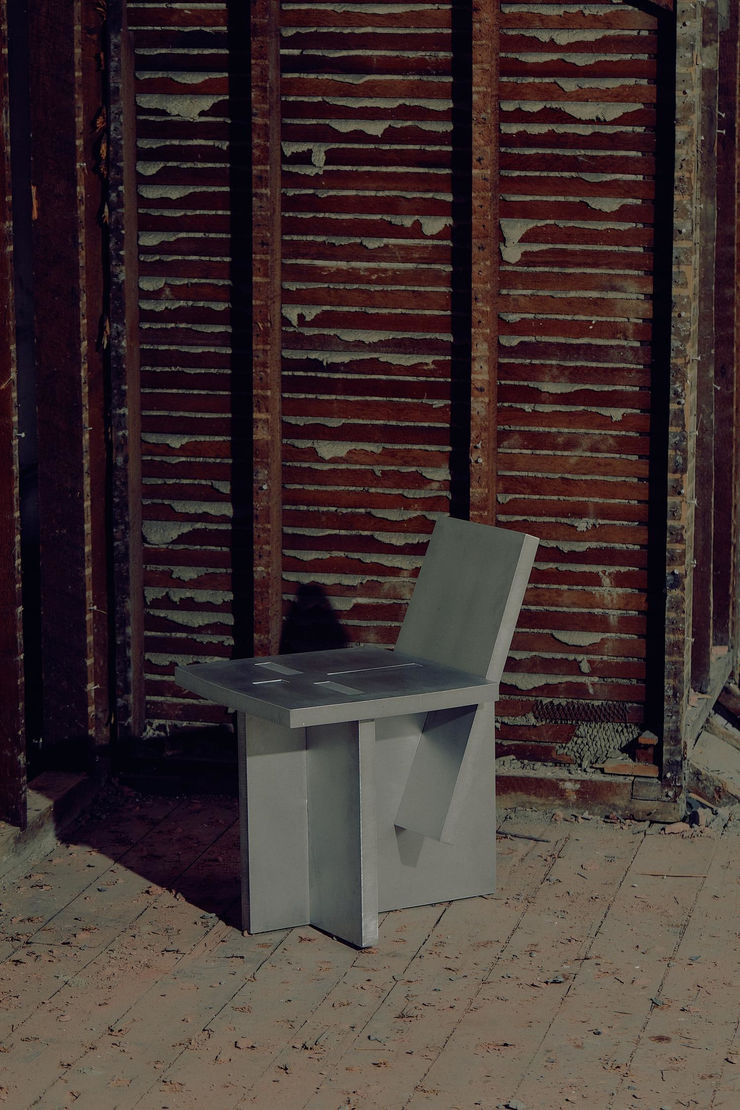 Brud Studia Aluminiowe Skos Hand brushed aluminium Weight approx. 50 kg Lead time: 5 - 6 weeks 450 h x 530 d x 450 w Lead time 5-6 weeks