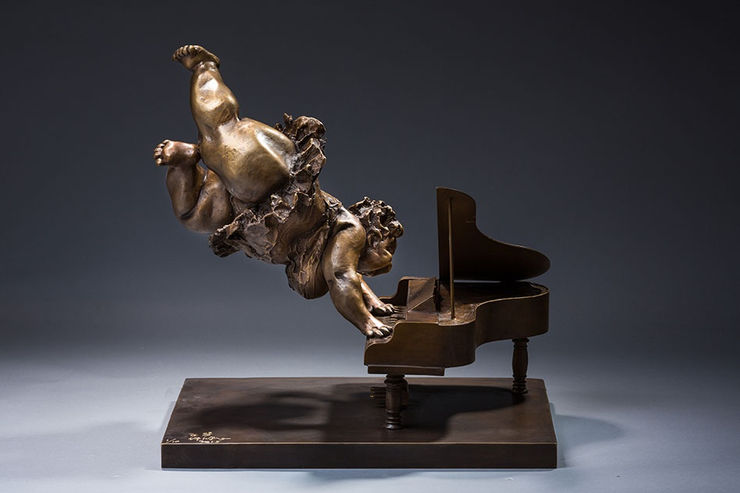 Xu Hongfei 許鴻飛, Flying Piano 飛琴, 2015