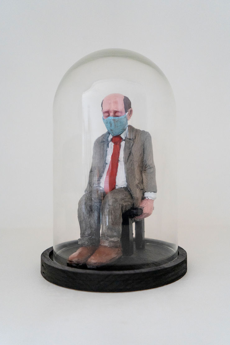 Isaac Cordal, Shelter (Hydroalcoholic anonymous II), 2020