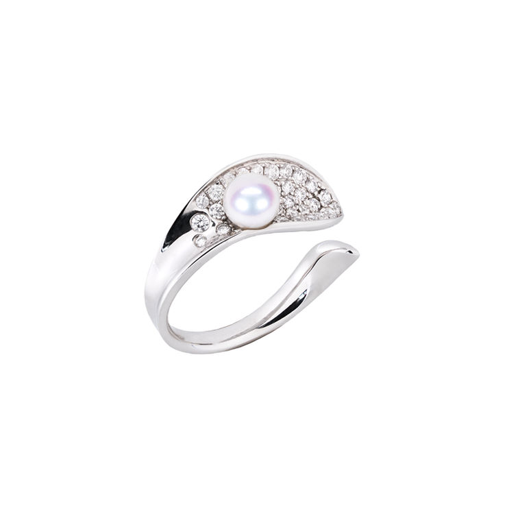 Simone Jouer: Ocean Surf Ring 18K White Gold Akoya Pearl: 1 piece - 5.5mm Diamonds: 30 pieces - 0.40 carat