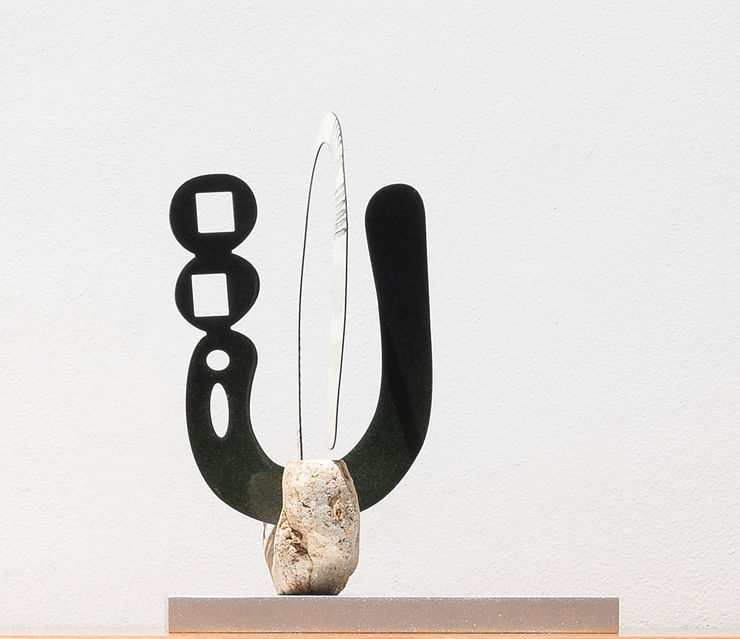 Omyo Cho dummy_H, 2019 enameled copper, stone 17 × 15 × 28 cm