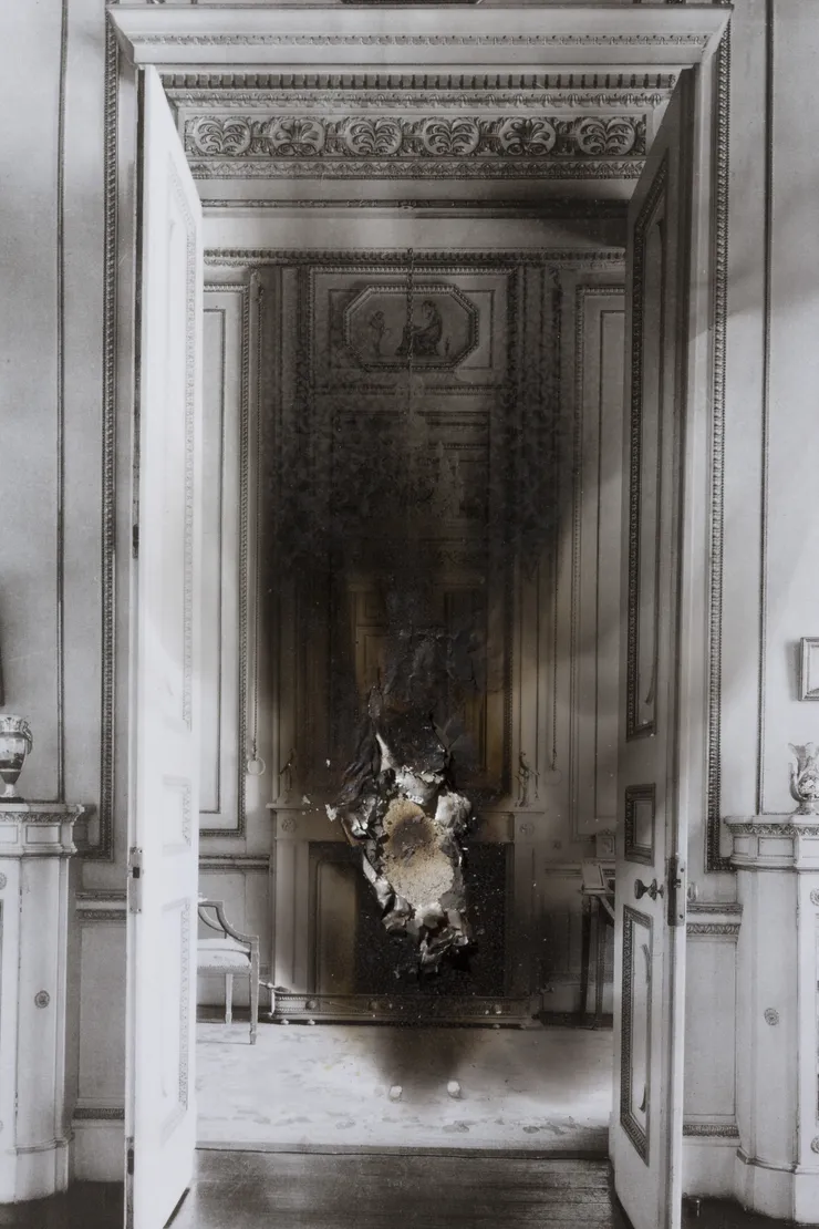 Catherine Bertola, Sad Bones (Berkley Square), 2017