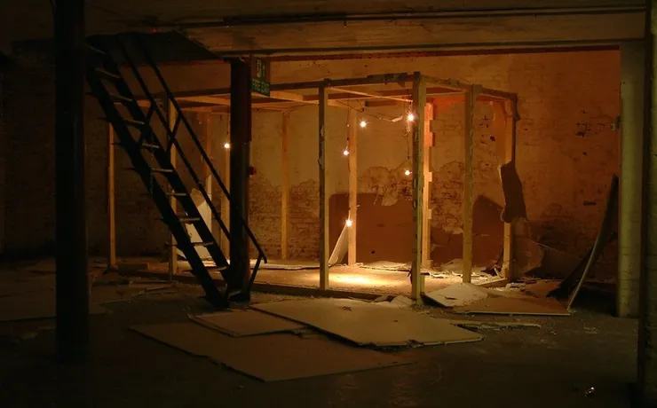 Miles Thurlow, No Room For Failure, 2002