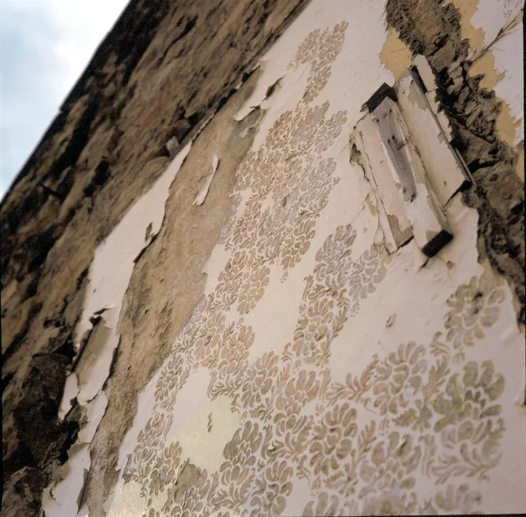 Catherine Bertola, Scratching at the surface, Installation View, 2001