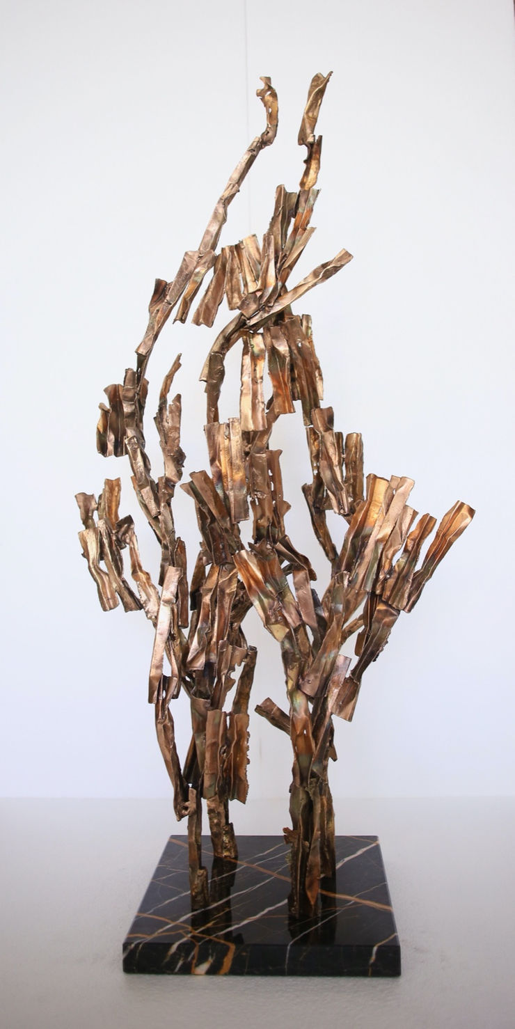 Chiara Crepaldi Coralli, 2025 Bronzo Circa 90 x 35 x 35 cm Circa 39 3/8 x 17 3/4 x 17 3/4 in