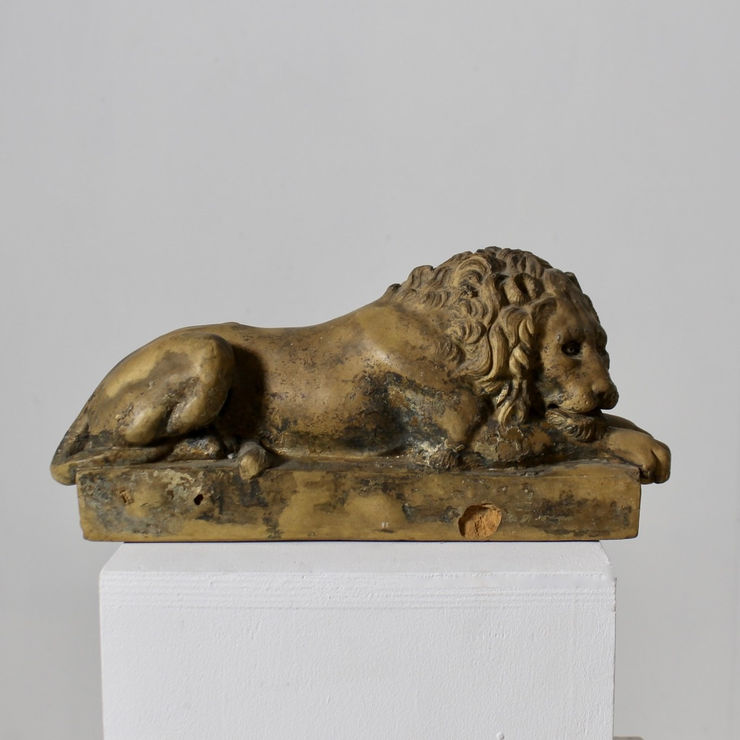 J M Blashfield Mantlepiece Canova Lion