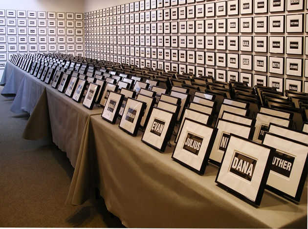 Allan McCollum, ¨Each and Every One of You¨, 2004