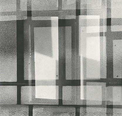 Geraldo de Barros Abstração II, São Paulo, Brasil, 1950/2013 Superposição de imagens no fotograma Multiple-exposure on the negative 26,5 x 40 cm 10.43 x 15.74 in P.A