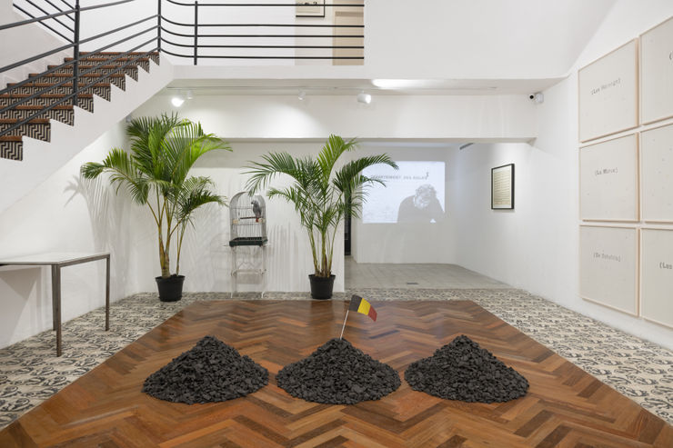 Marcel Broodthaers: Décor