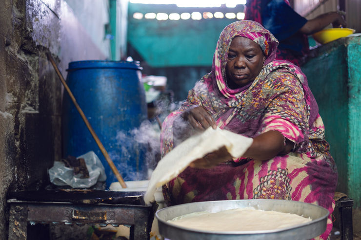 The Sudanese Kitchen - Omer Al Tigani | Sudanese Art & Culture | Almas Art Foundation Works in Exhibition