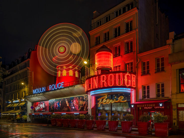 MOULIN-ROUGE