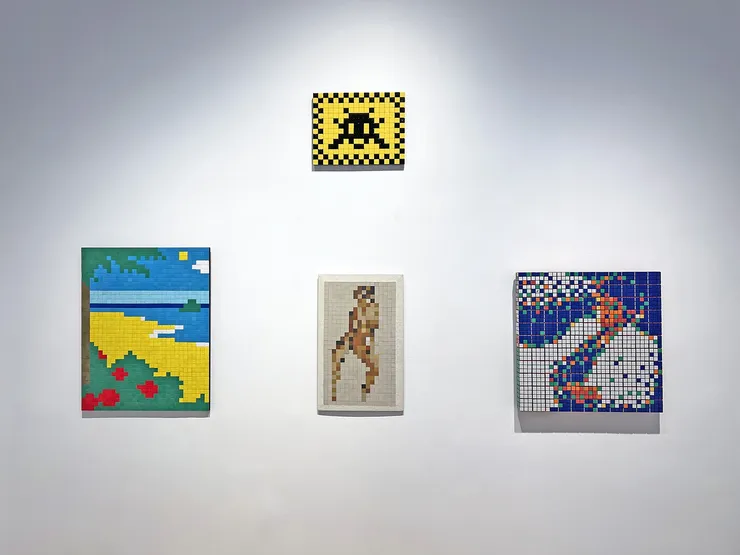 Invader, Accrochage de groupe, Le Feuvre Roze