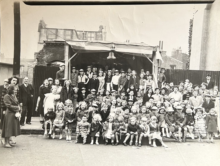 Nigel Henderson. Coronation Street Parties (1953) Rare Vintage Photographs