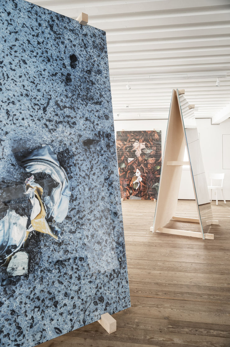 Austellung über Abfall am Berg mit Bilder von Gaudenz Danuser