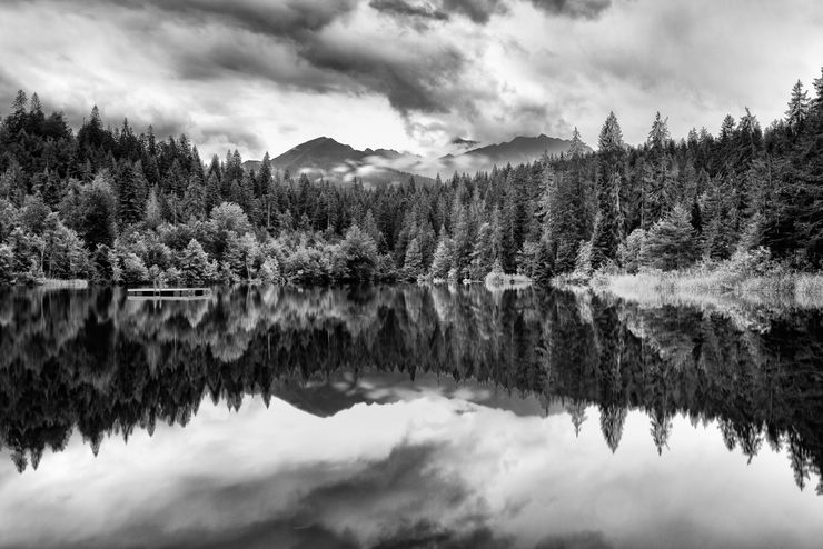crestasee kurz vor einem sommergewitter, flims