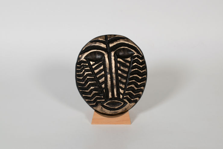 Fatu Feu'u Maui, 2023 Bronze FURTHER EDITIONS AVAILABLE 13 x 11 cm