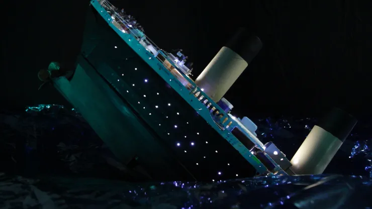 Claudia Bitrán, la artista chilena que tardó 12 años en recrear el Titanic fotograma por fotograma y que hoy brilla...