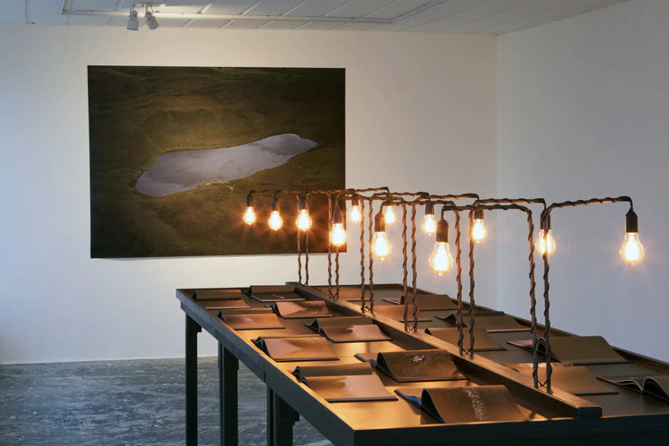 Layla Motta: 'Onde a Borda é Segredo e a Profundidade, Silêncio'