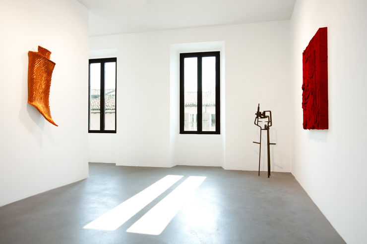 da sinistra: Antonella Zazzera, Miguel Ortiz Berrocal, Jason Martin