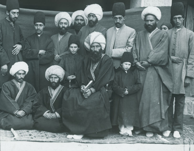 Ernest Hoeltzer , Mushstaid and family, Late 19th Century