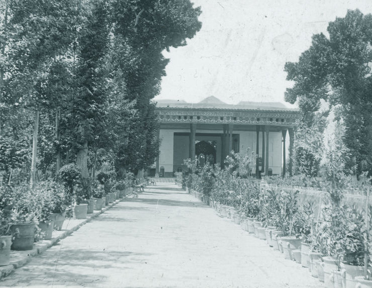 Ernest Hoeltzer , The Palace of Mass'oud Mirza Zell-e Soltan, Isfahan, Late 19th Century