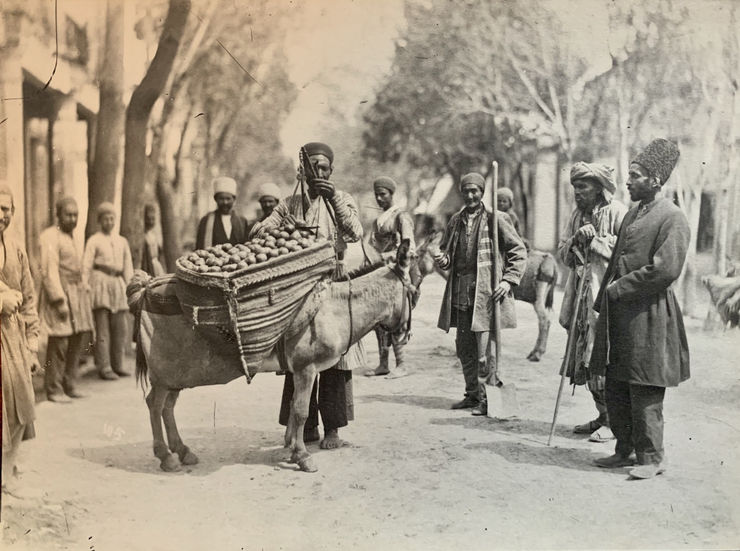 Antoin Sevruguin, A fruit salesman, Late 19th Century