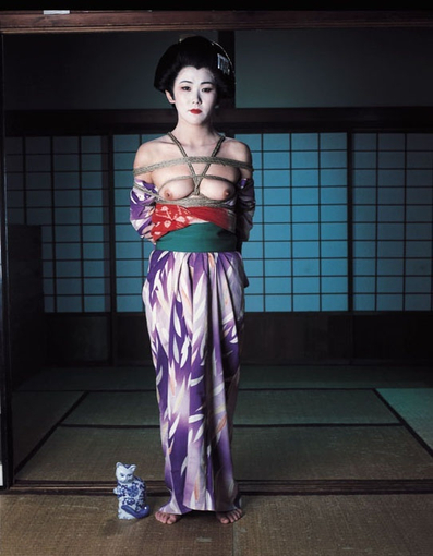 <span class="title">67 Shooting Back (GDN125)<span class="title_comma">, </span></span><span class="year">2007</span>