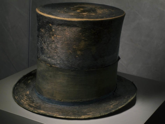<span class="title">Abraham Lincoln's Hat at The Smithsonian National Museum<span class="title_comma">, </span></span><span class="year">2011</span>