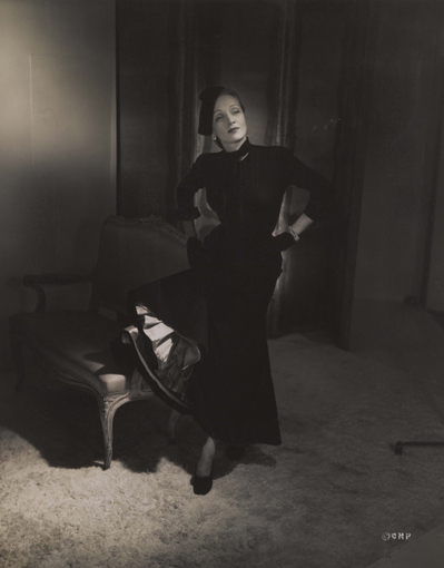 <span class="title">Marlene Dietrich, New York<span class="title_comma">, </span></span><span class="year">1947</span>