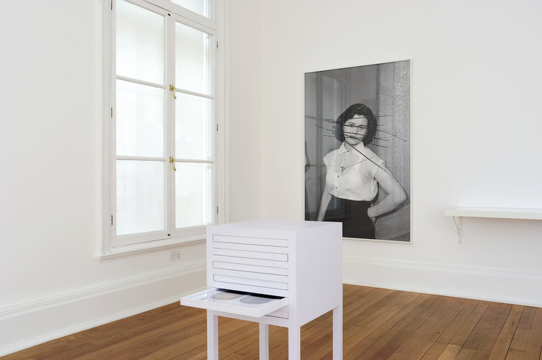 <p>Installation view, Thomas Dane Gallery, London</p>