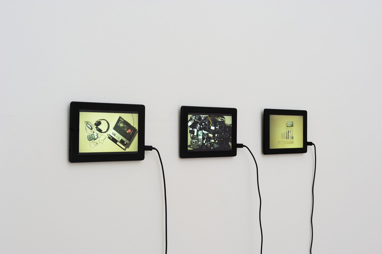 <p>Installation view, Thomas Dane Gallery, London</p>
