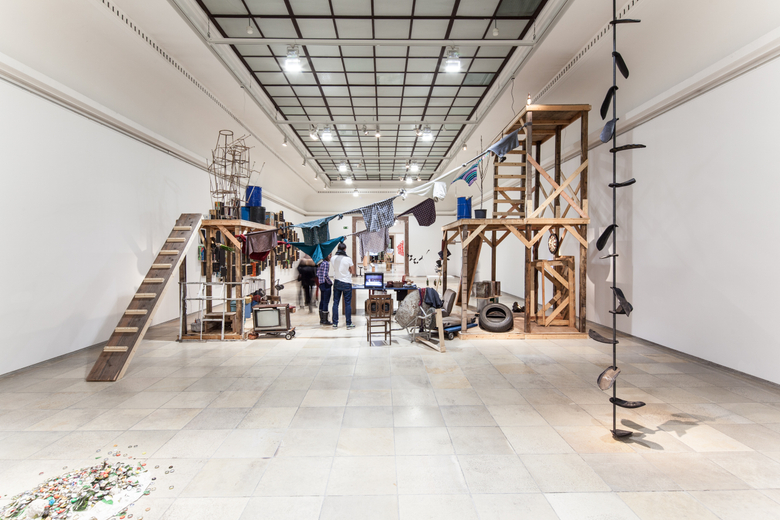 The Autoconstrucción Suites