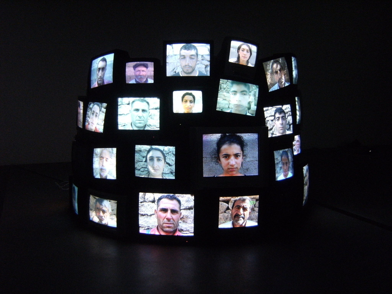 Mesopotamian Dramaturgies / Column