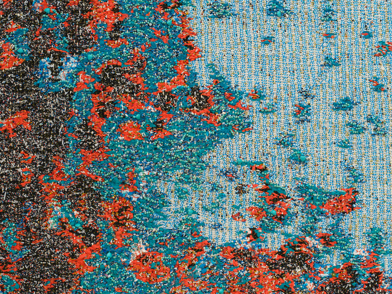 Aan die anderkant van die blou veld hoor ek haar lag