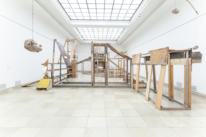 The Autoconstrucción Suites