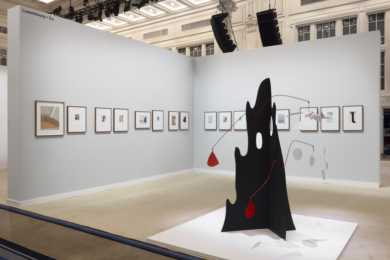 Installation view of A Balancing Act: Nicol Allan + Alexander Calder. Booth B1 at Independent 20th Century. Photo: Alexa Hoyer