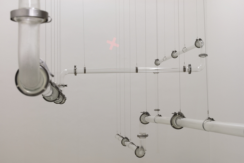 Laura Vinci Morro Mundo vista da exposição -- Galeria Nara Roesler | São Paulo, 2018 foto Everton Ballardin © courtesy of the artist and Galeria Nara Roesler