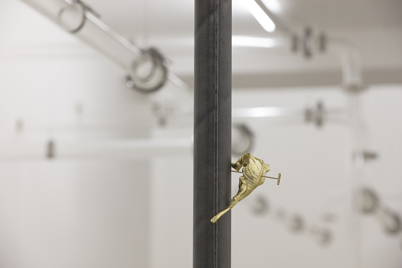 Laura Vinci Morro Mundo vista da exposição -- Galeria Nara Roesler | São Paulo, 2018 foto Everton Ballardin © courtesy of the artist and Galeria Nara Roesler