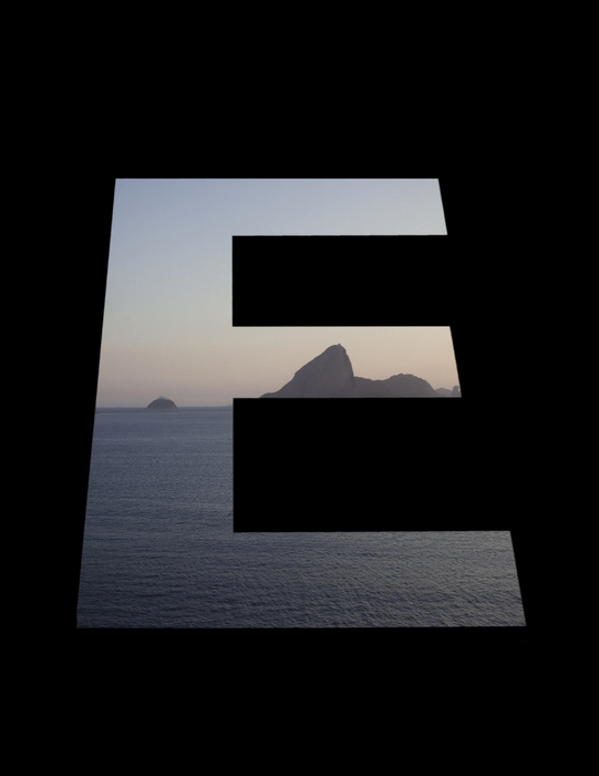 E1, da série Eu só vendo a vista, 2018 impressão jato de tinta sobre papel de algodão Hahnemühle sobre metacrilato...