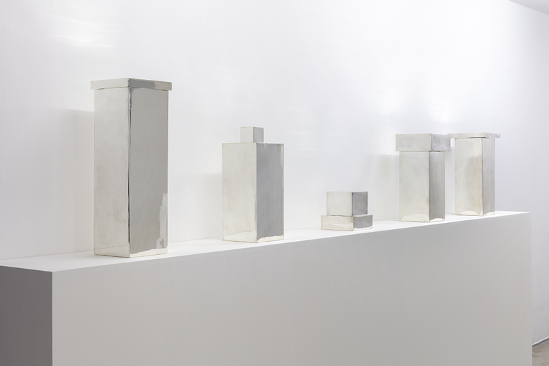 not vital: saudade -- vista da exposição -- galeria nara roesler | são paulo 2018 -- foto © Everton Ballardin, cortesia do artista e galeria nara roesler