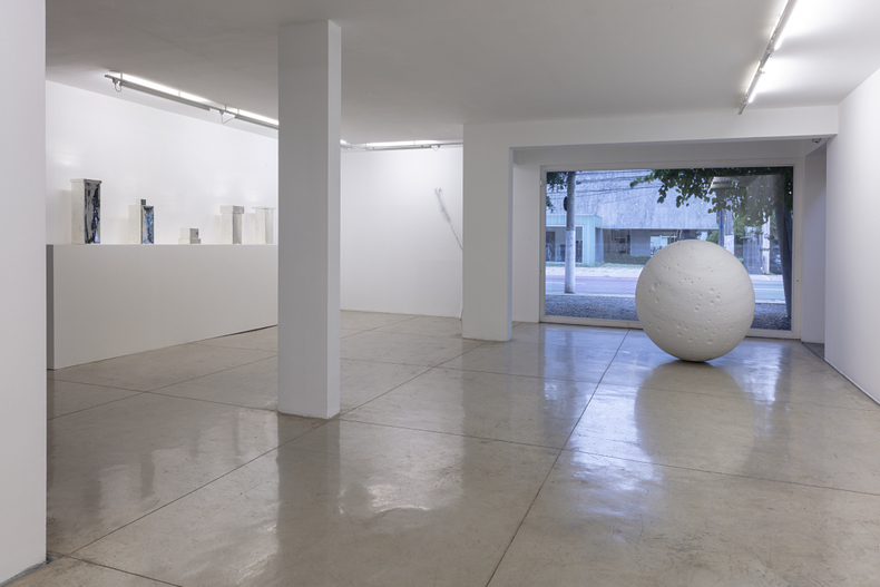 not vital: saudade -- vista da exposição -- galeria nara roesler | são paulo 2018 -- foto © Everton Ballardin, cortesia do artista e galeria nara roesler